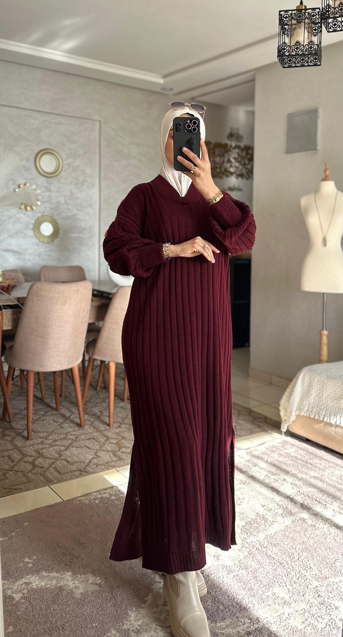 Robe en laine à col V