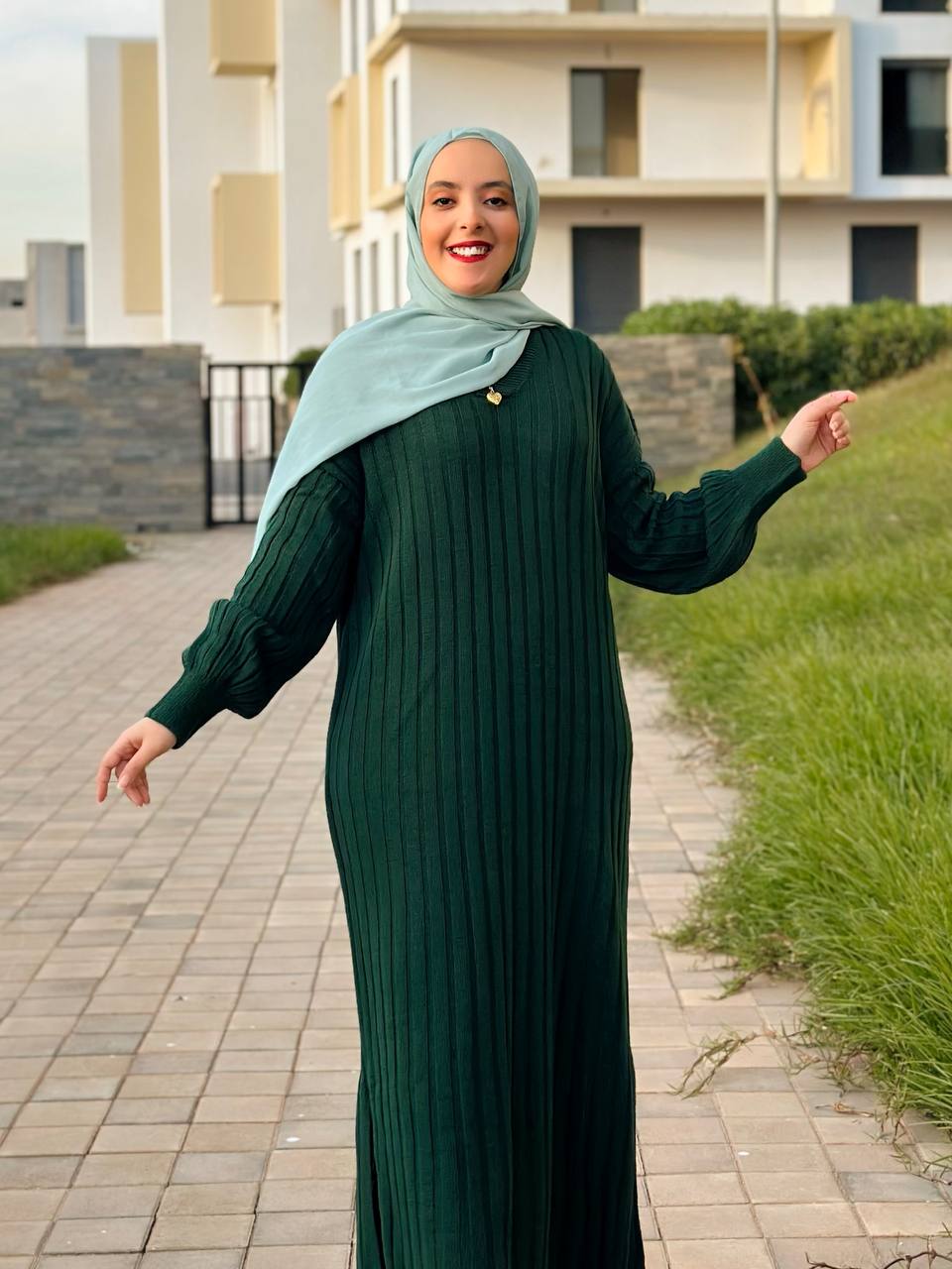 Robe en laine à col V