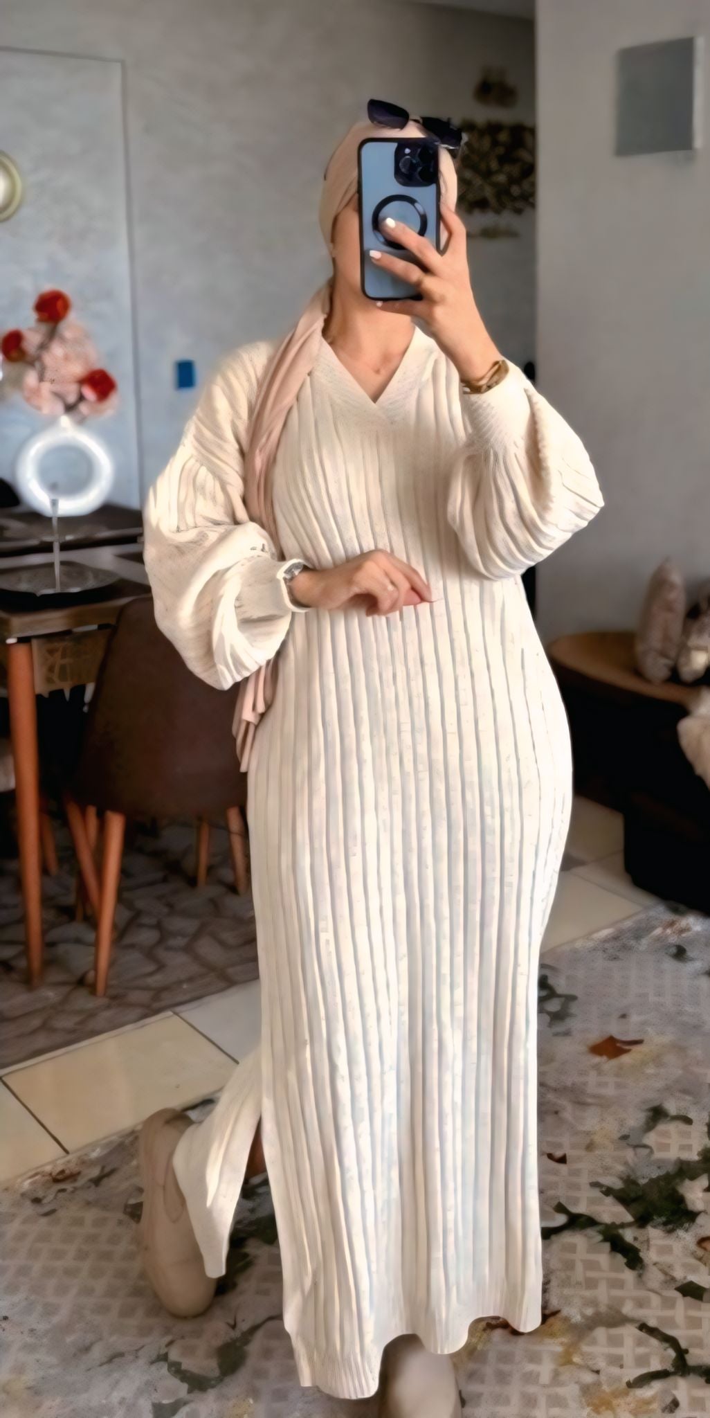 Robe en laine à col V